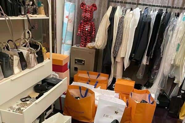 平遥县回收一线品牌衣服